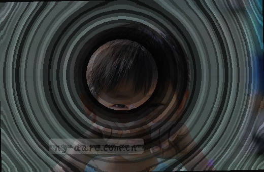 篮球掠过篮网 比分牌数字跳动